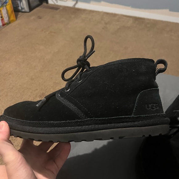 Black uggs - Picture 4 of 6